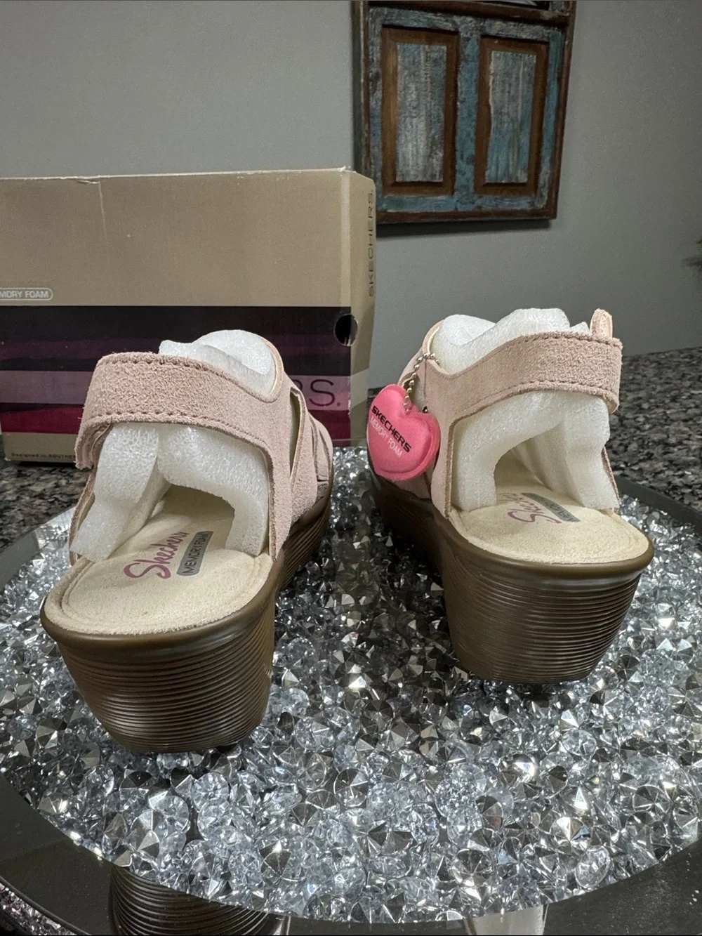 Skechers paralellsude Blush Pink Wedge Sandals with Brown Platform NEW 8